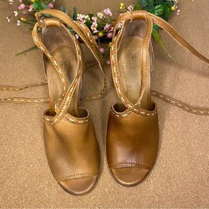 Frye Suzie Pickstitch Leather Bootie Block Heel Size 7